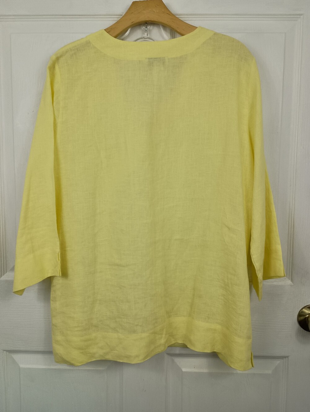 Neiman Marcus Linen Wrap Blouse Large Yellow Carved Coconut Button Asymmetric - Picture 2 of 7